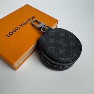Louis Vuitton Black Monogram Eclipse Round Zip Coin Pouch Key Clip